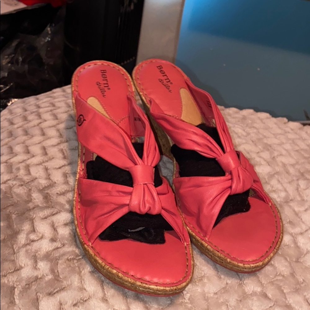 EUC Born bright pink twist leather wedge cork heel